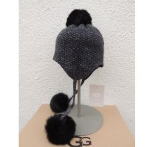 Ugg cashmere tri-pom hot